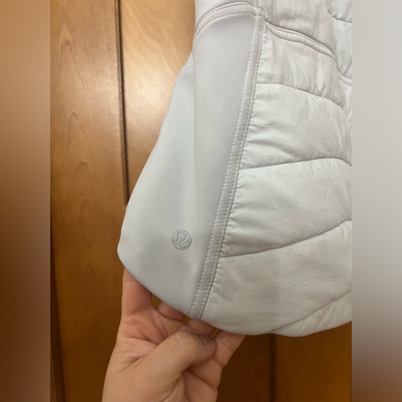 Lululemon Extra Mile Vest Gray Size 6 in Gray - Picture 5 of 11